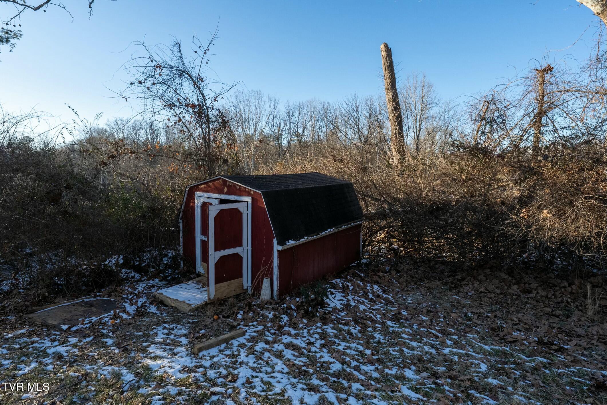328 Cheyenne Road Bristol, VA 24201 - Photo 20 of 58 tempImagedIVQzI