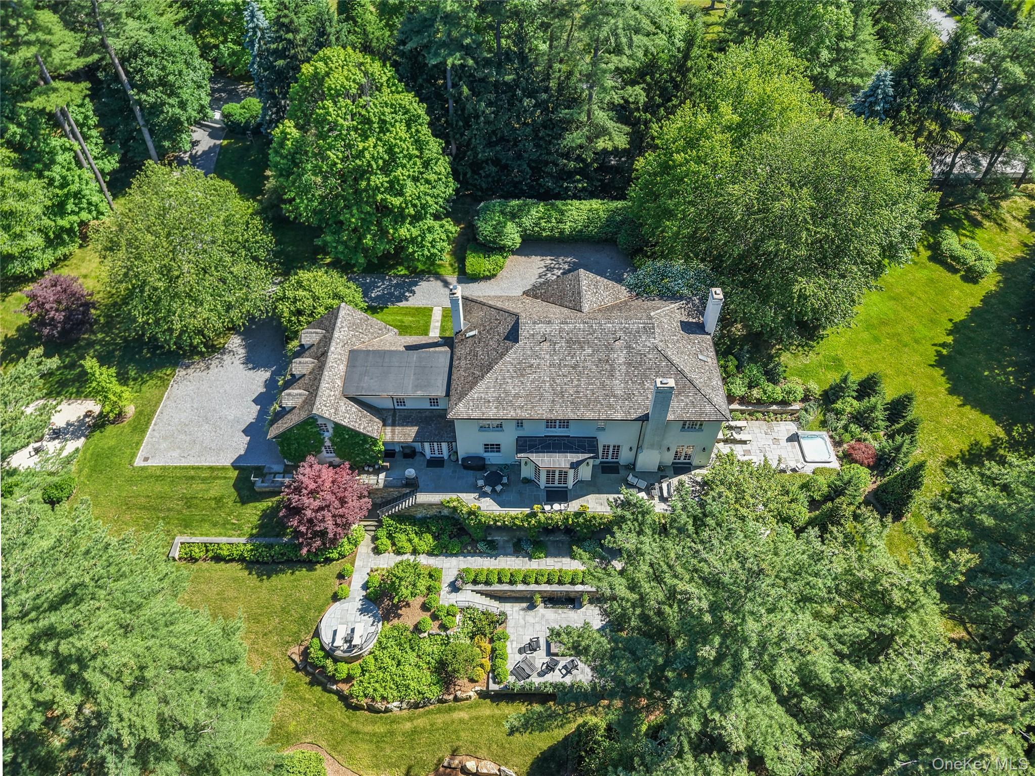 18 Oregon Road Bedford Corners, NY 10549 - Photo 2 of 33