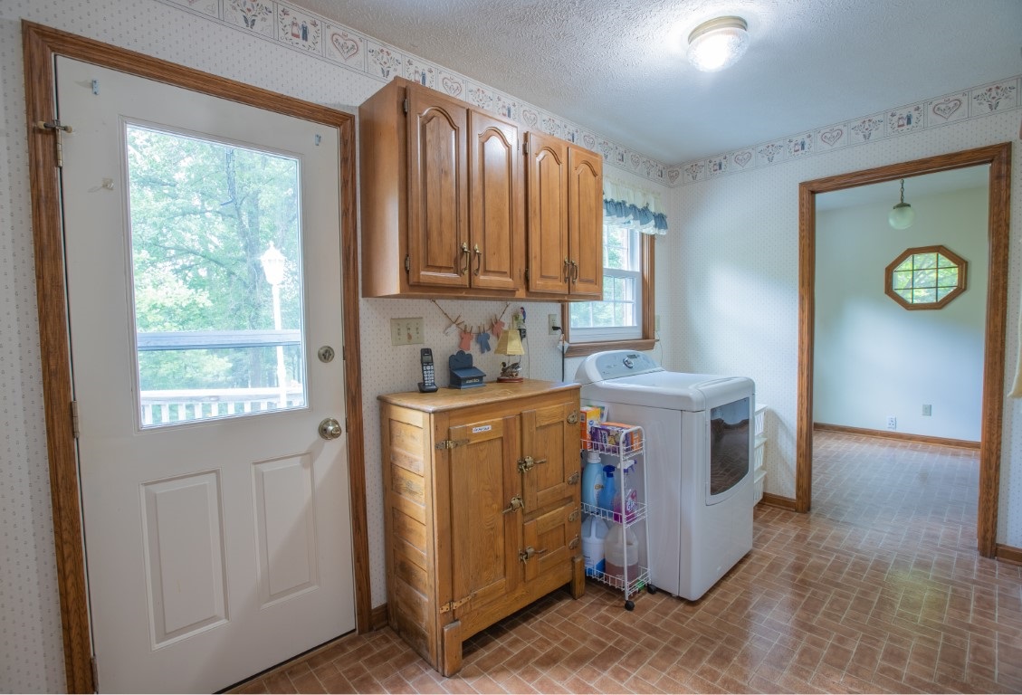 1033 Old Plank Road Chandler, IN 47610 - Photo 16 of 36