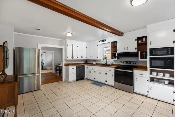 $2,200 | 1509 Virginia Street, Unit 19, Johnson City, TN 37604