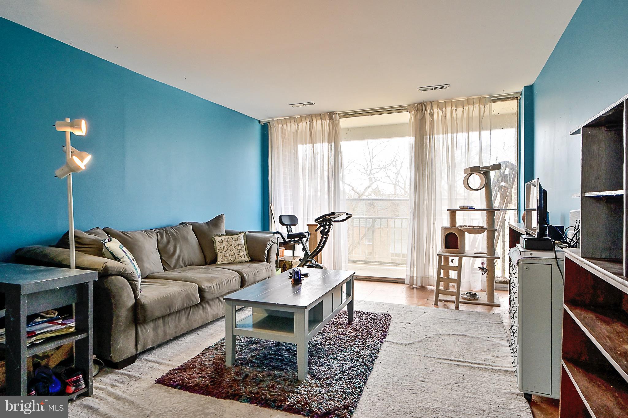 3974 Bel Pre Road, Unit 8 Silver Spring, MD 20906 - Photo 2 of 20 Loving room