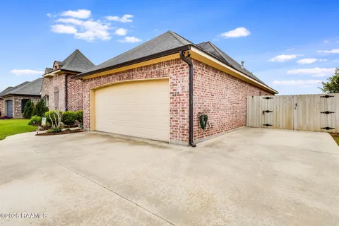 $252,000 | 112 Tall Oaks Lane, Youngsville, LA 70592