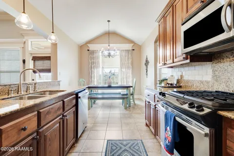 $252,000 | 112 Tall Oaks Lane, Youngsville, LA 70592