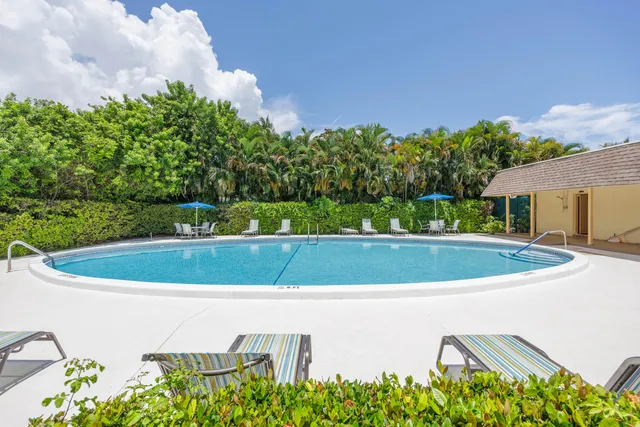 $219,900 | 3001 Linton Boulevard, Unit 213C, Delray Beach, FL 33445