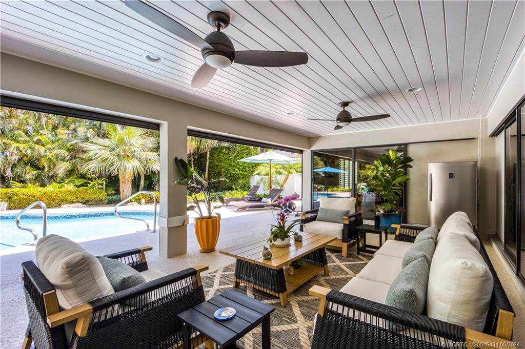 121 Hillcrest Drive Stuart, FL 34996 - Photo 15 of 65