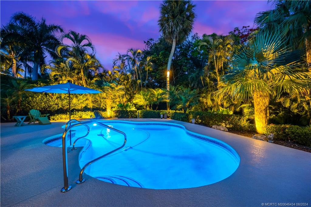 121 Hillcrest Drive Stuart, FL 34996 - Photo 19 of 65 Beautiful custom lighting at night