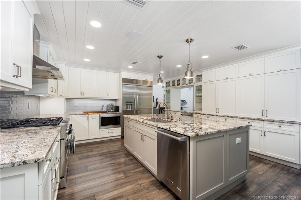 121 Hillcrest Drive Stuart, FL 34996 - Photo 23 of 65