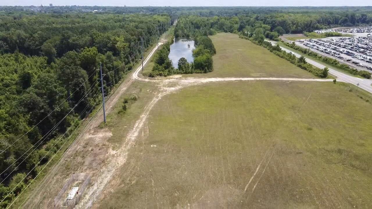 219 Southwest Cannon Bridge Road Orangeburg, SC 29115 - Photo 12 of 22 2024-06-26-12-25-48-201