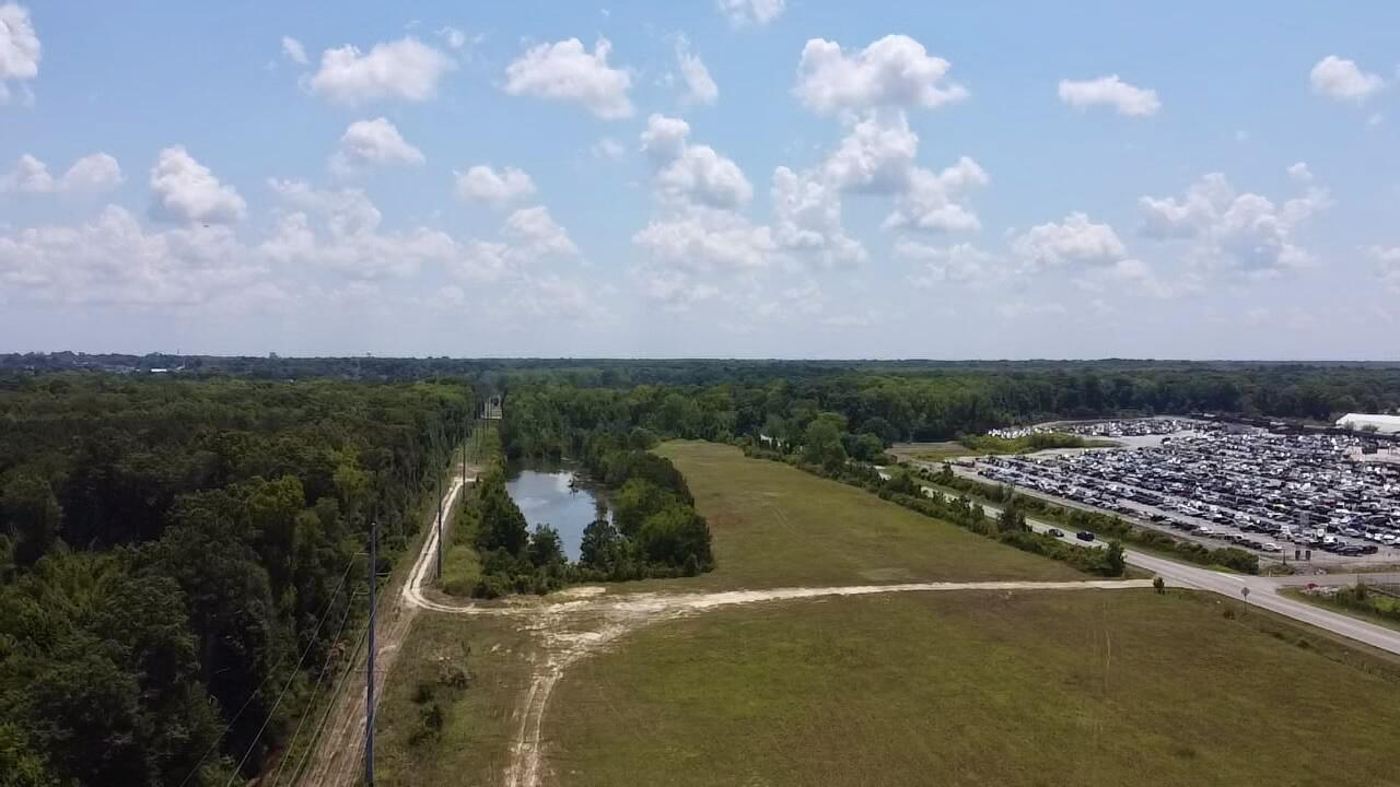 219 Southwest Cannon Bridge Road Orangeburg, SC 29115 - Photo 7 of 22 2024-06-26-12-24-46-670