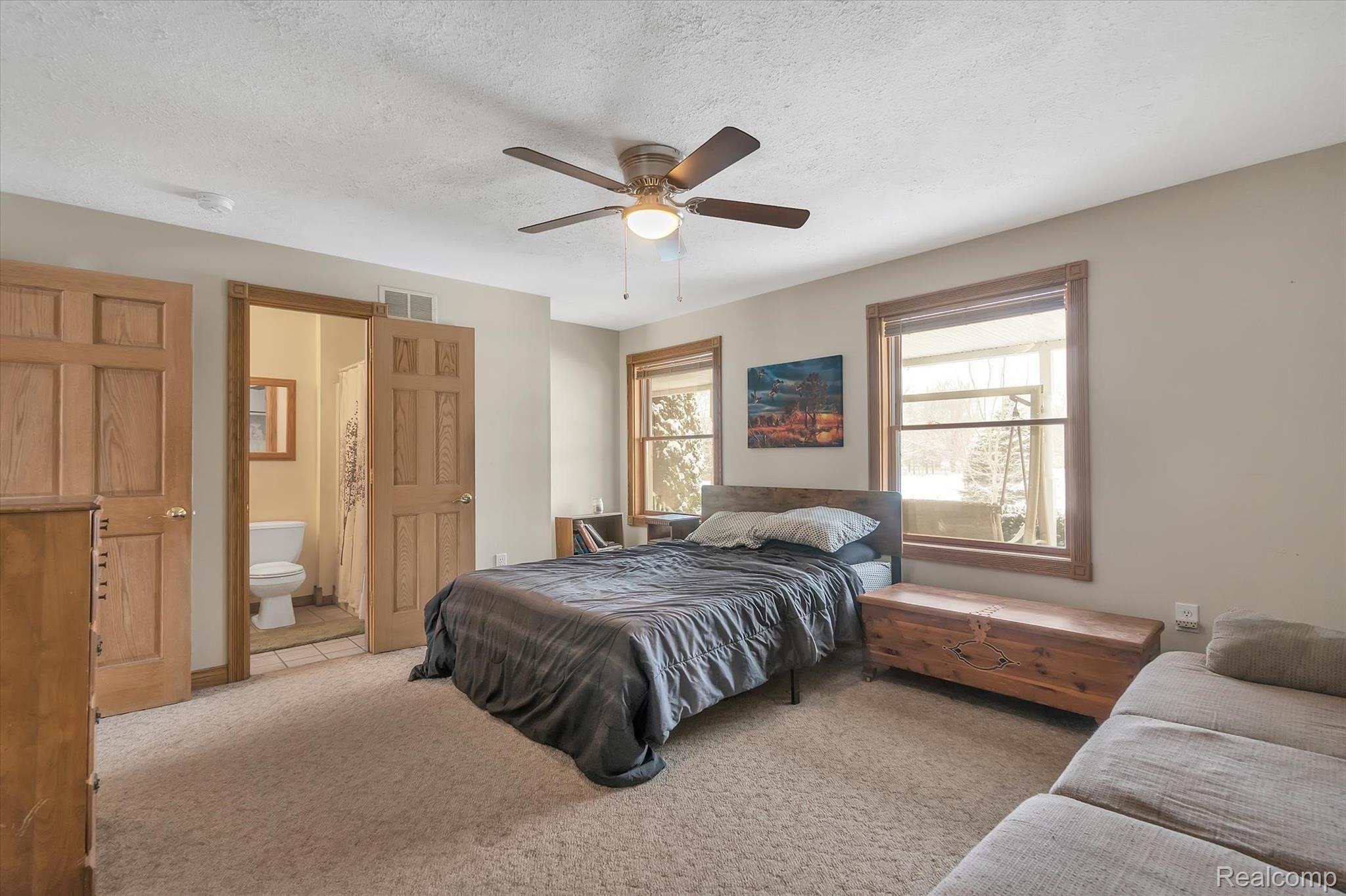 9344 Antcliff Road Howell, MI 48855 - Photo 14 of 43 Master bedroom main floor 2.jpg