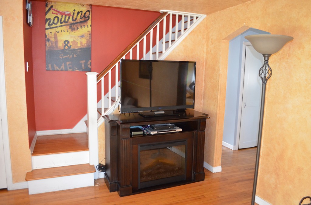 75 Burnside Terrace Springfield, MA 01118 - Photo 11 of 15