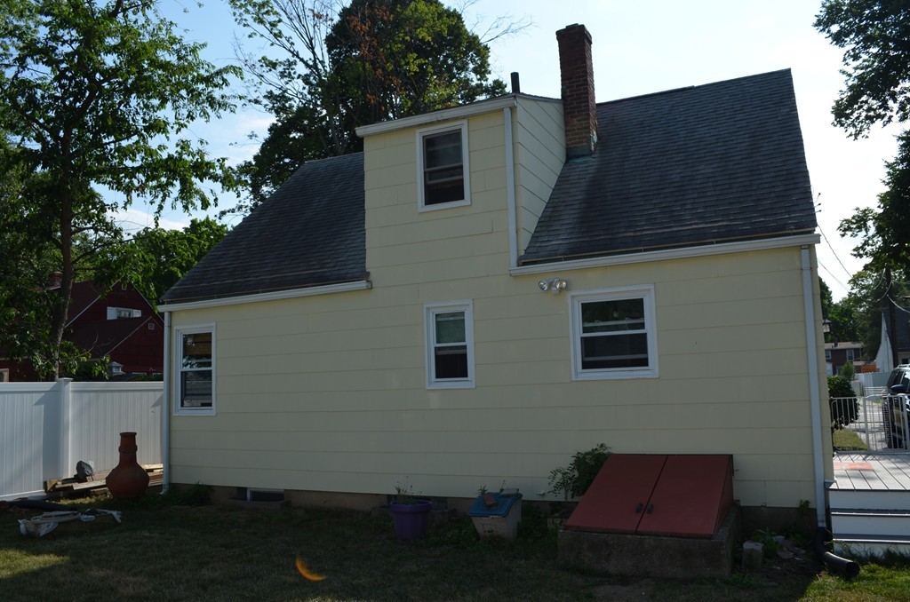 75 Burnside Terrace Springfield, MA 01118 - Photo 2 of 15