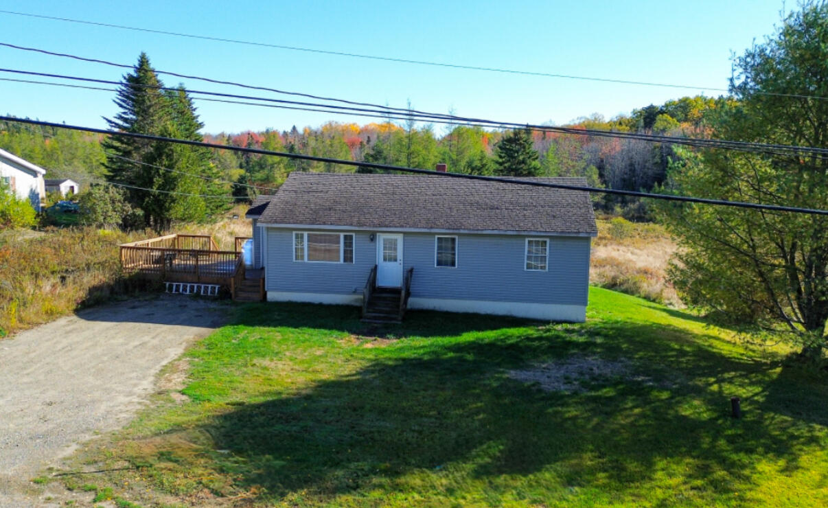 406 West Kennebec Road Machias, ME 04654 - Photo 5 of 25 IMG_8278