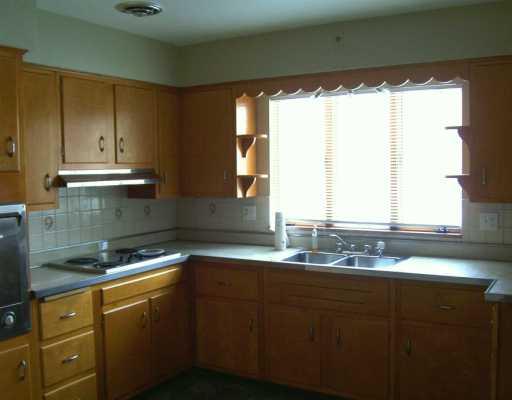 224 Sunset Road Pittsburgh, PA 15237 - Photo 4 of 7 Kitchen.