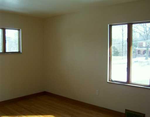224 Sunset Road Pittsburgh, PA 15237 - Photo 6 of 7 Master Bedroom.