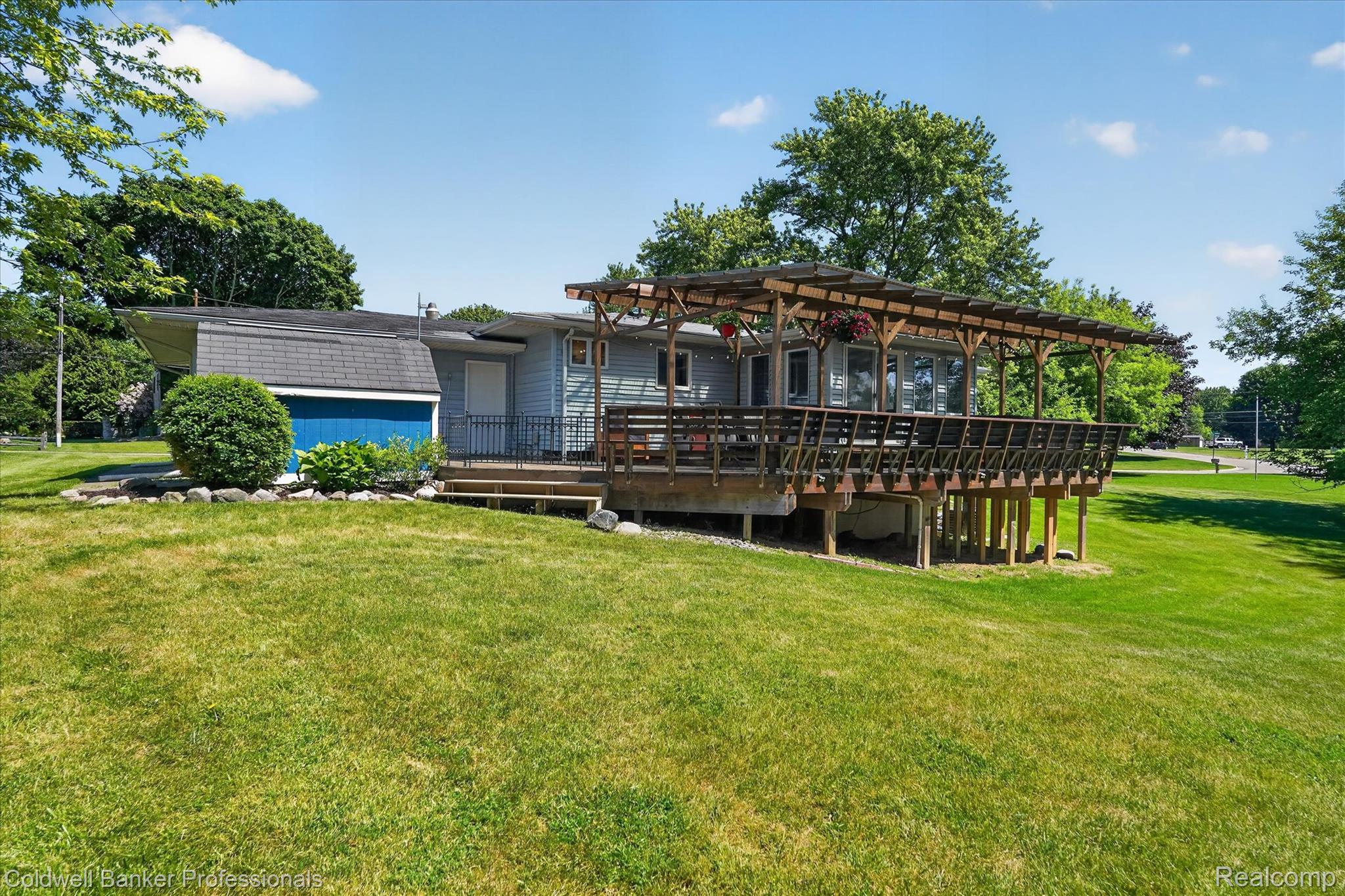 6076 Wild Turkey Road Grand Blanc, MI 48439 - Photo 43 of 50 43-6076-Wild-Turkey-Rd-WindowStill.jpg