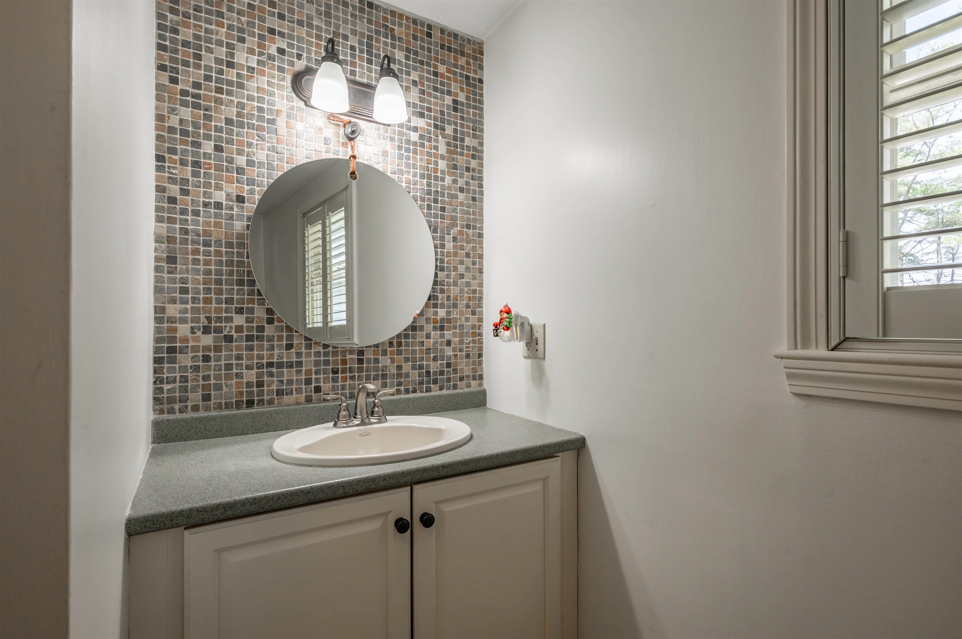 15 Twin Street Windham, NH 03087 - Photo 19 of 24