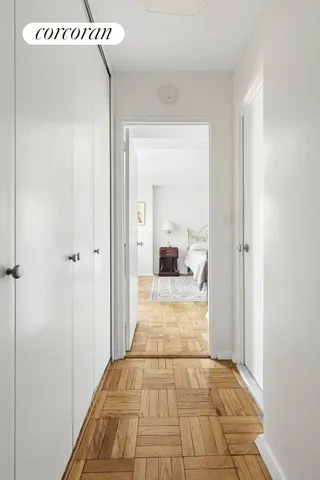 $999,000 | 15 West 72nd Street, Unit 16V | Upper West Side