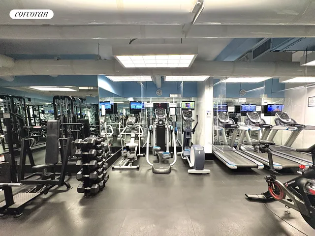 $999,000 | 15 West 72nd Street, Unit 16V | Upper West Side