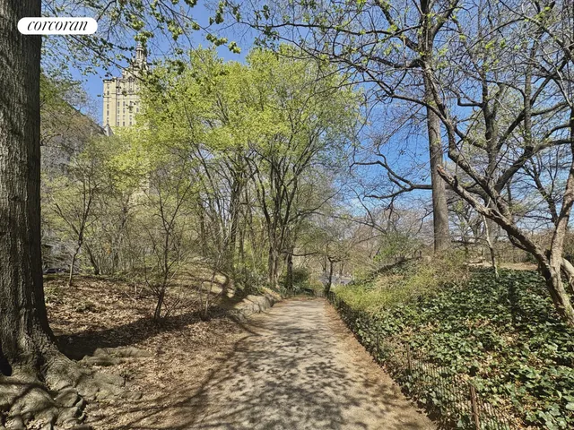 $999,000 | 15 West 72nd Street, Unit 16V | Upper West Side