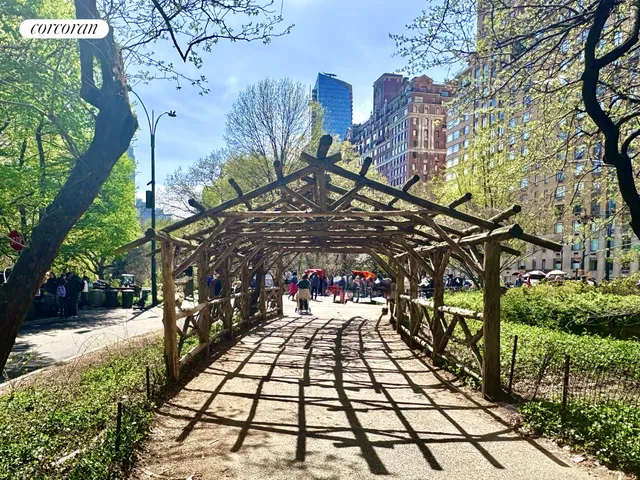 $999,000 | 15 West 72nd Street, Unit 16V | Upper West Side