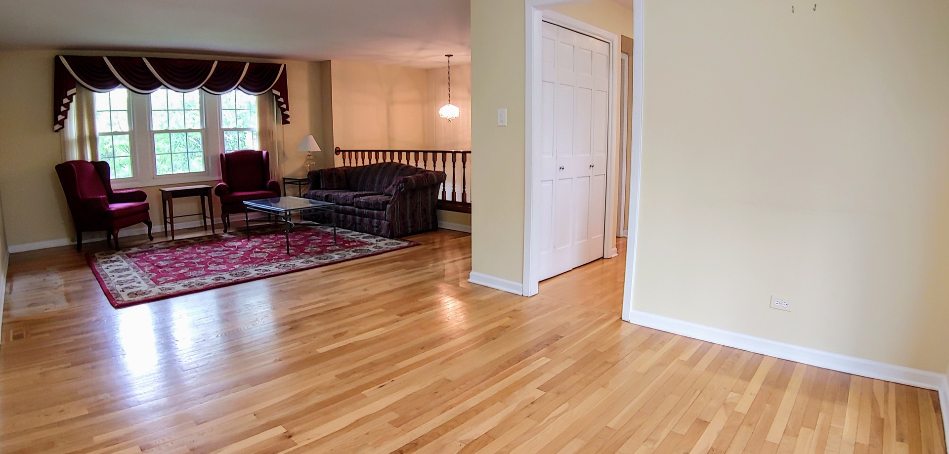 1750 Chippendale Road Hoffman Estates, IL 60169 - Photo 4 of 22