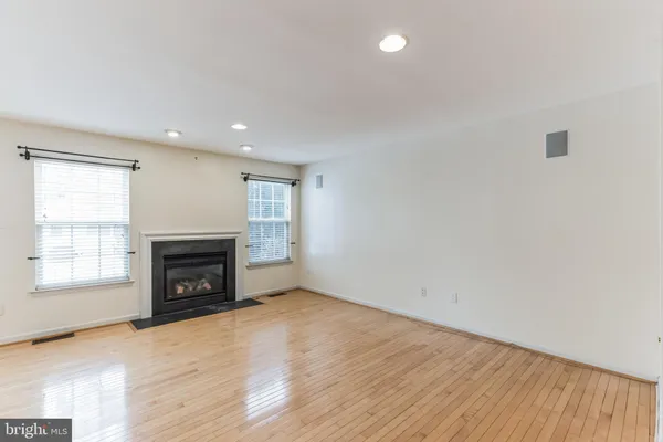 $4,200 | 4 Hogan Way, Moorestown, NJ 08057