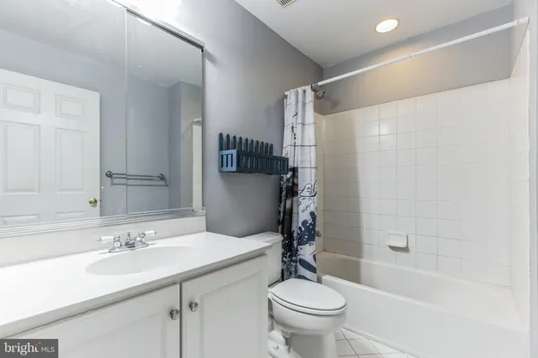 $4,200 | 4 Hogan Way, Moorestown, NJ 08057