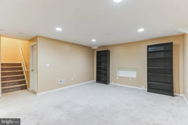$4,200 | 4 Hogan Way, Moorestown, NJ 08057
