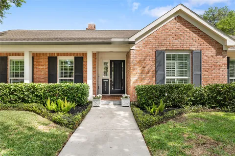 $649,000 | 7910 Highmeadow Drive, Houston, TX 77063