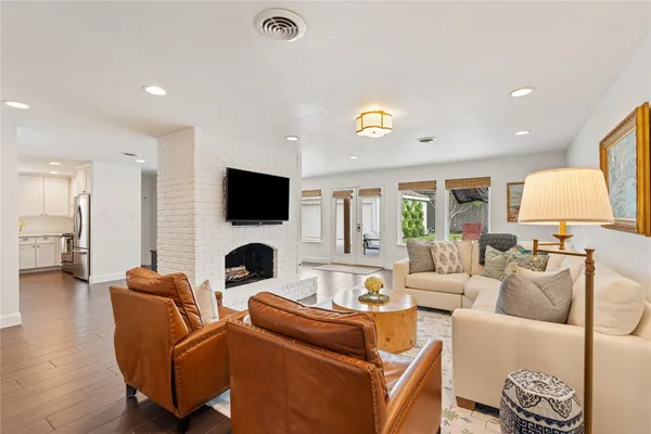 $649,000 | 7910 Highmeadow Drive, Houston, TX 77063