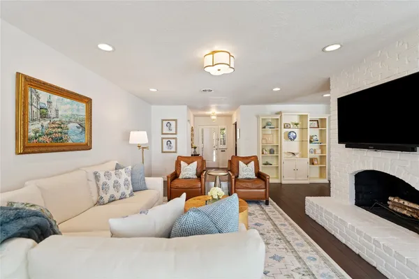 $649,000 | 7910 Highmeadow Drive, Houston, TX 77063