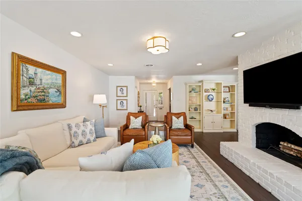 $649,000 | 7910 Highmeadow Drive, Houston, TX 77063