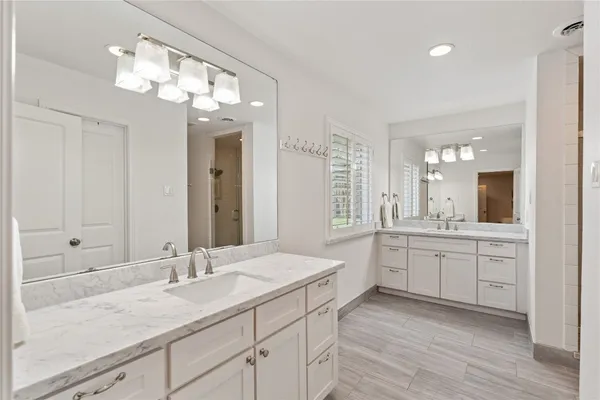 $649,000 | 7910 Highmeadow Drive, Houston, TX 77063