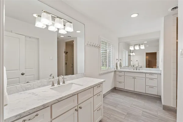 $649,000 | 7910 Highmeadow Drive, Houston, TX 77063