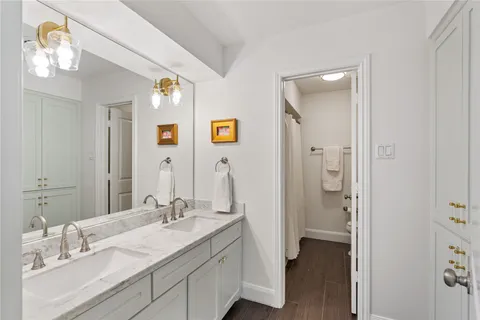 $649,000 | 7910 Highmeadow Drive, Houston, TX 77063