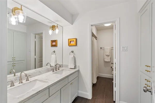 $649,000 | 7910 Highmeadow Drive, Houston, TX 77063