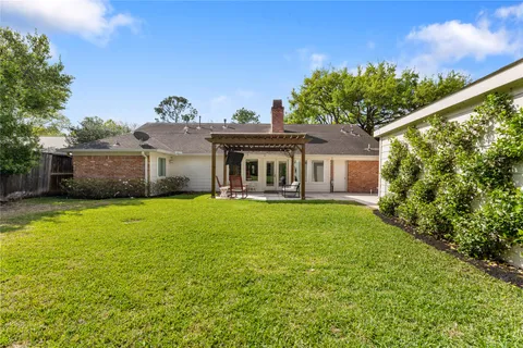 $649,000 | 7910 Highmeadow Drive, Houston, TX 77063