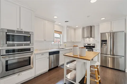 $649,000 | 7910 Highmeadow Drive, Houston, TX 77063