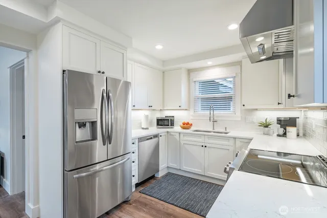 $4,000 | 2100 1st Avenue West, Seattle, WA 98119