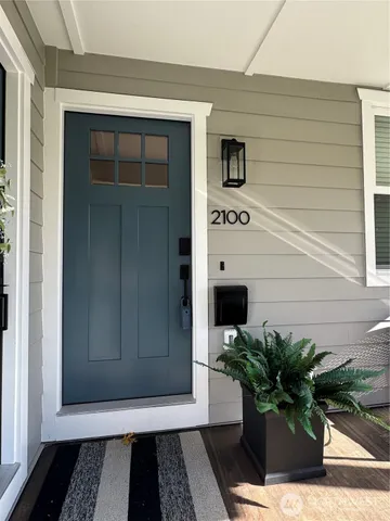 $4,000 | 2100 1st Avenue West, Seattle, WA 98119