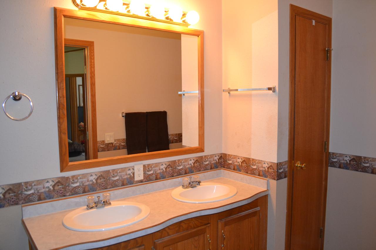 1694 Lake Road Rhinelander, WI 54501 - Photo 18 of 26 Gallery Image 18