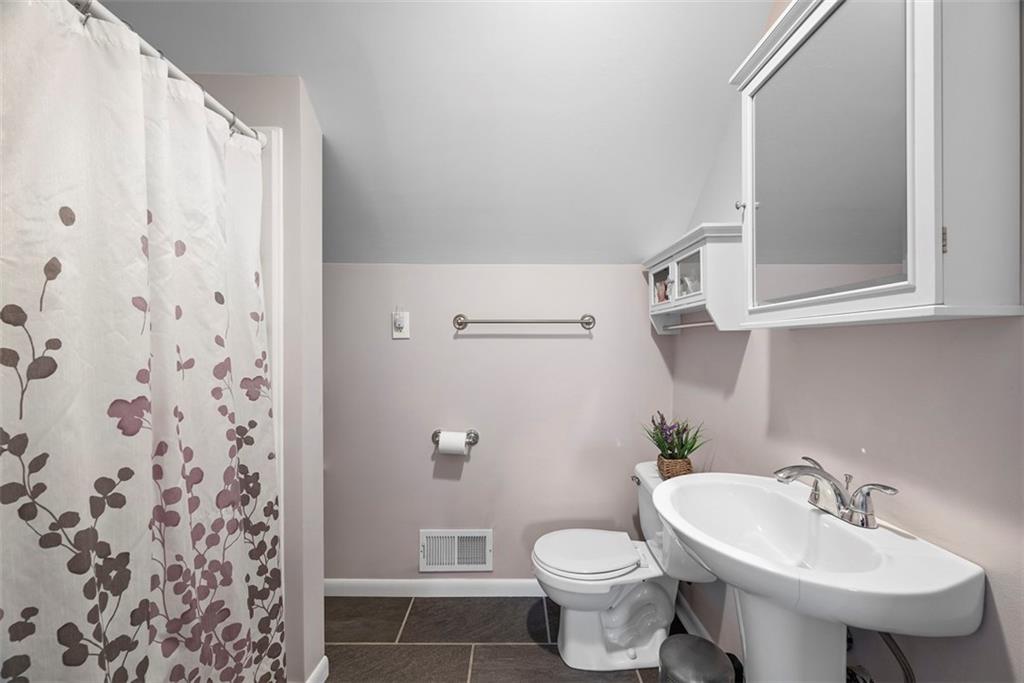 112 Lovi Road Baden, PA 15005 - Photo 29 of 46 Upper Level-Full