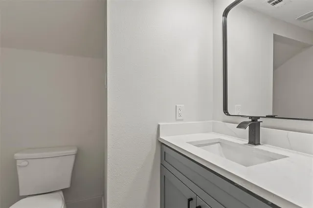 $2,400 | 4323 Fayetteville Avenue, Rowlett, TX 75089