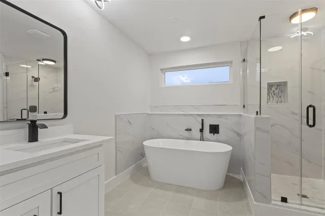 $2,400 | 4323 Fayetteville Avenue, Rowlett, TX 75089