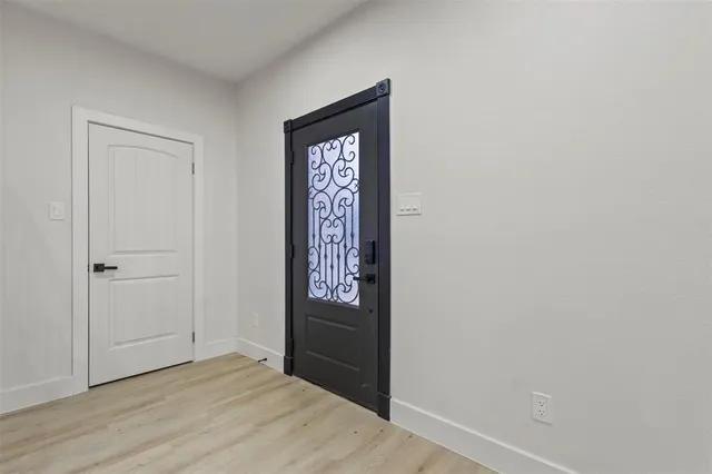 $2,400 | 4323 Fayetteville Avenue, Rowlett, TX 75089