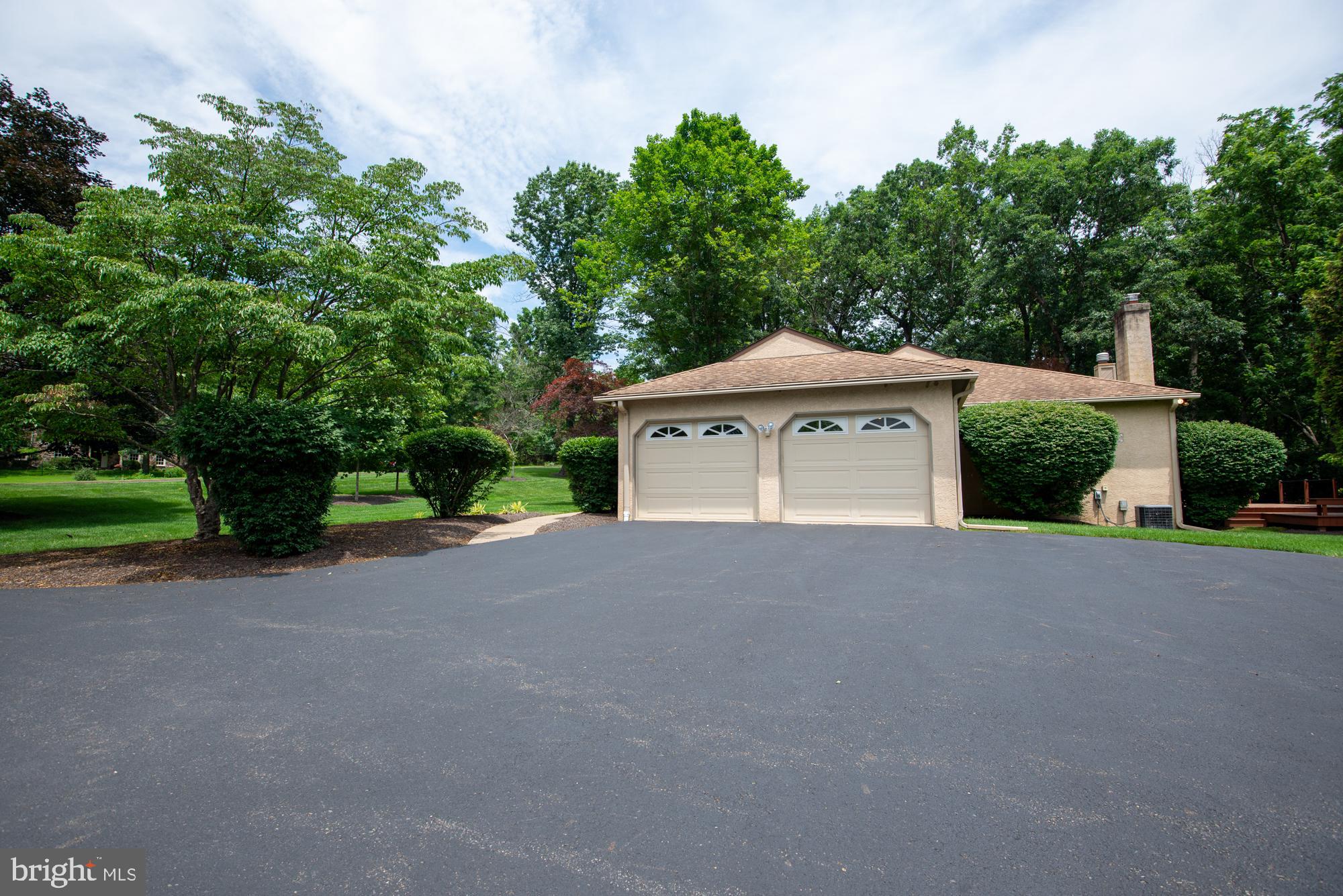 1015 Stonebridge Road Ambler, PA 19002 - Photo 7 of 50