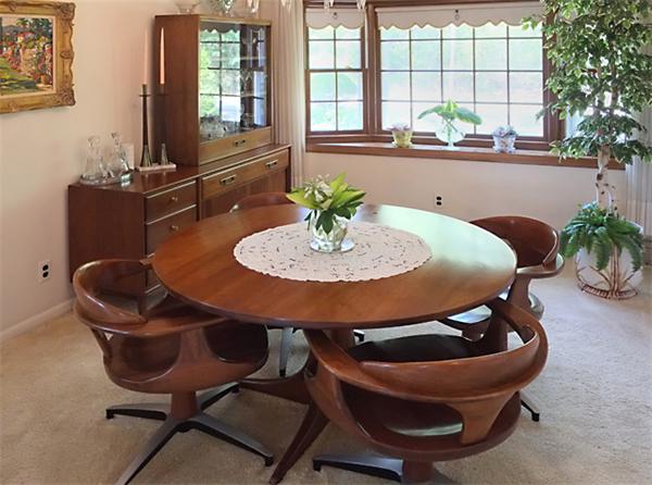 368 South Border Road Winchester, MA 01890 - Photo 5 of 16