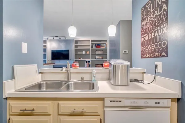 $187,500 | 7104 Pine Court Southwest, Roanoke, VA 24018