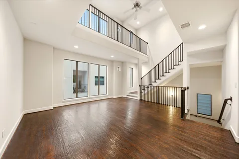 $395,000 | 2706 Leeland Street, Houston, TX 77003